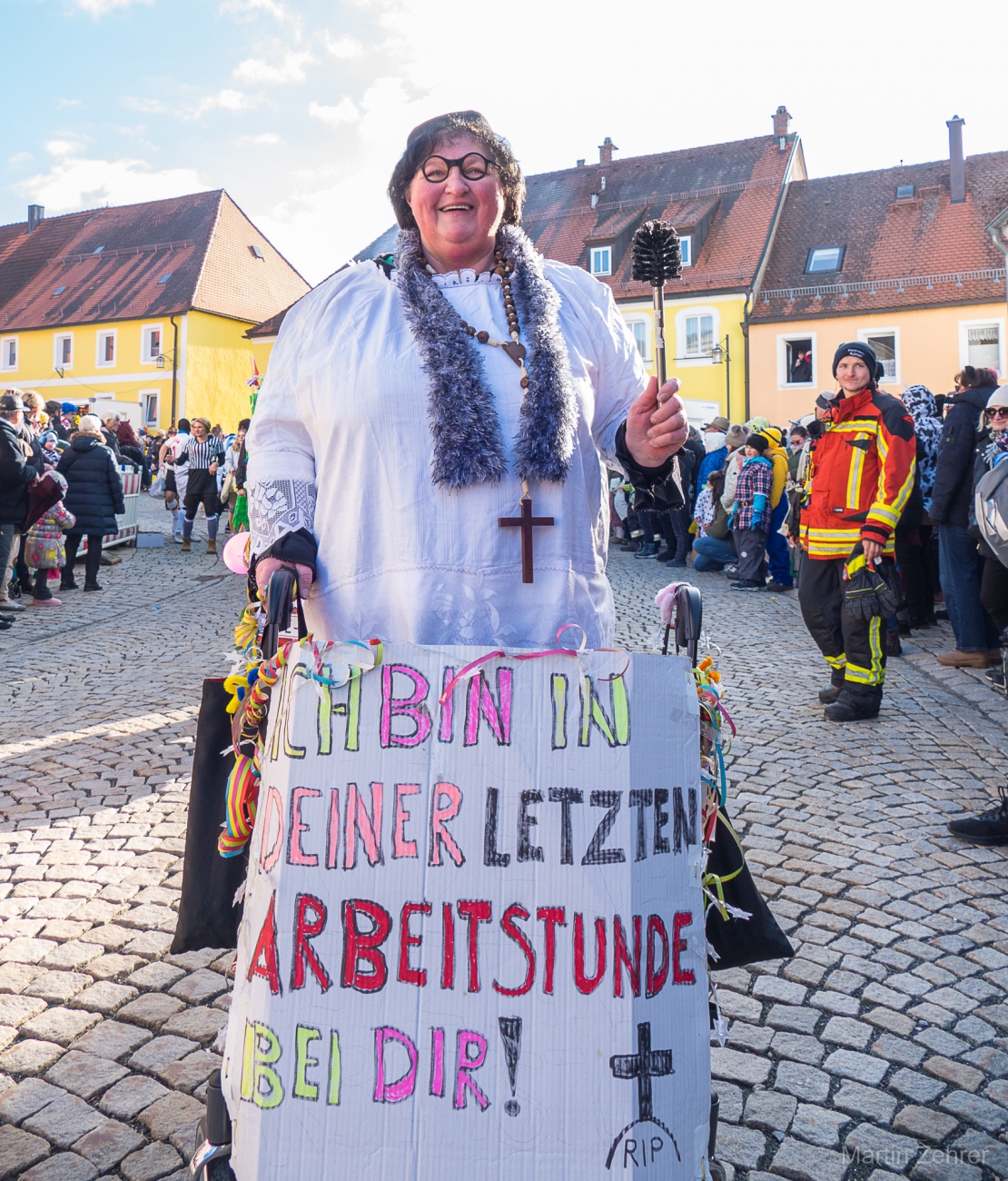 Faschingszug durch Waldeck 2026 - WCV Helau!!!

Am 15. Februar 2026 war es wieder soweit. Tausende Besucher jubelten den Narren zu, das Wetter wurde wie bestellt, wunderschön. Die Sonne strahlte und alle Menschen waren voller Faschings-Laune. WCV Helau!!!!
