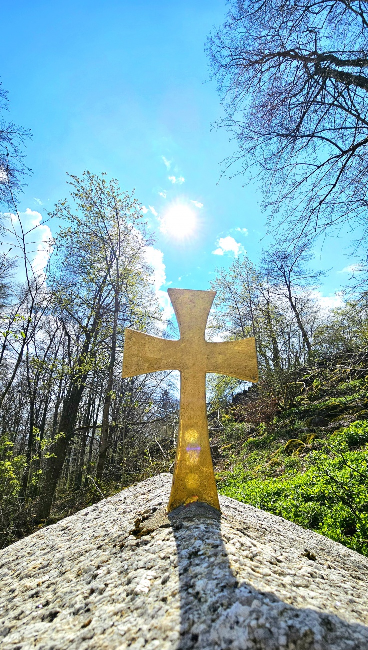 Das Kreuz mit der Sonne...