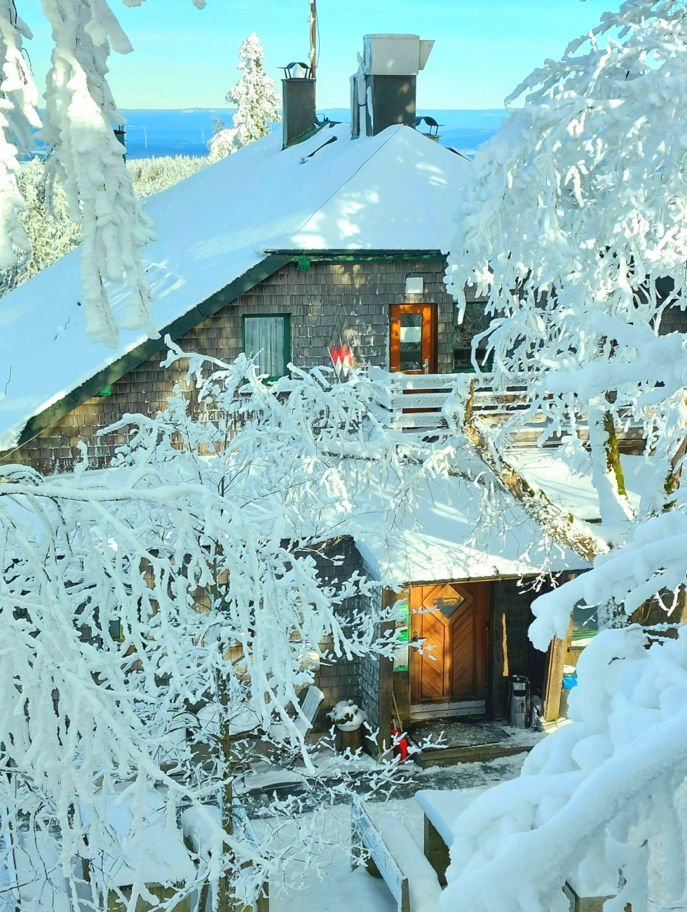 Foto: Martin Zehrer - Kösseine-Haus im Winter vom Turm aus fotografiert... 