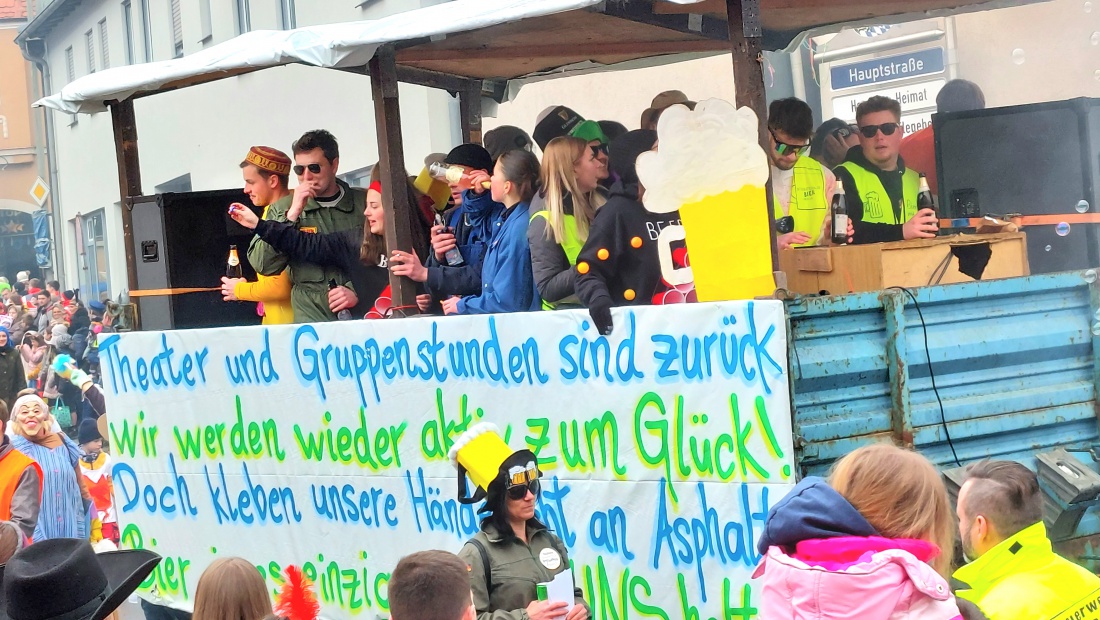 Foto: Martin Zehrer - Gigantischer Faschingszug durch Pressath, Helau - Was für eine stimmungsvolle Gaudi!!! 