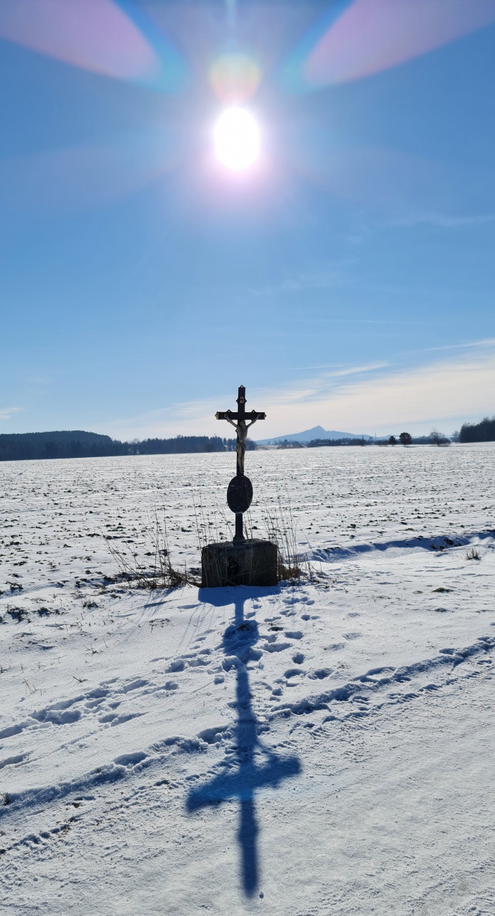 Foto: Jennifer Müller - Valentinstag 2021... Schöner könnte das Wetter nicht sein! Unterwegs zwischen Kulmain und Altensteinreuth... Sonne, ca. -3 Grad und nahezu windstill... Ein Traum! 