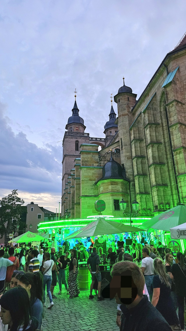 Bayreuther Bürgerfest: wunderschöne Stimmung für tausende Besucher...