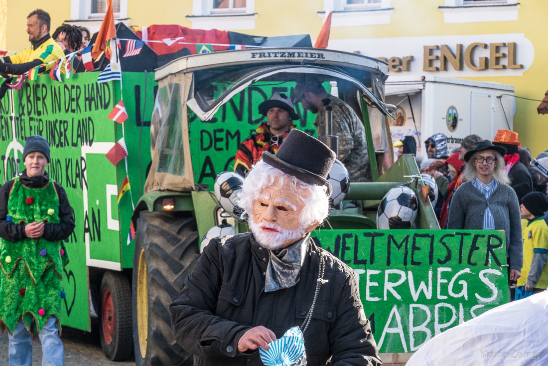 Faschingszug durch Waldeck 2026 - WCV Helau!!!

Am 15. Februar 2026 war es wieder soweit. Tausende Besucher jubelten den Narren zu, das Wetter wurde wie bestellt, wunderschön. Die Sonne strahlte und alle Menschen waren voller Faschings-Laune. WCV Helau!!!!
