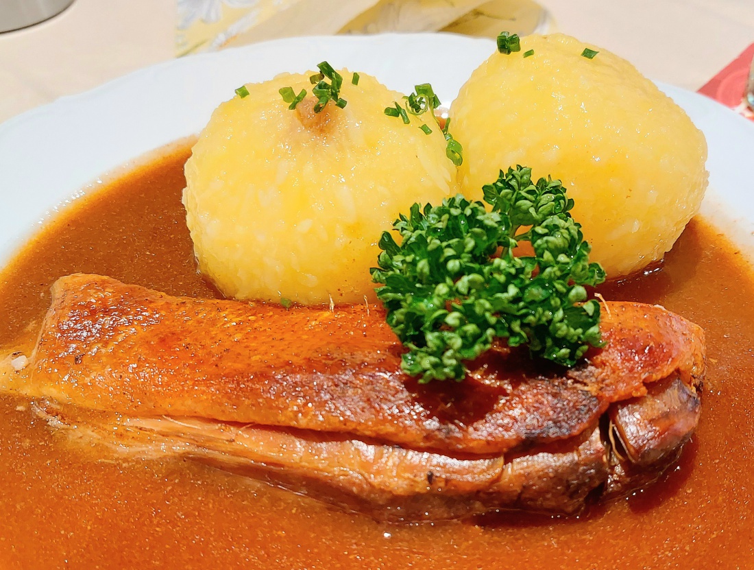 Foto: Martin Zehrer - War super lecker!!! Gansbrust <br />
 mit Zusatz-Spoatzn beim Püttner in Schlammersdorf!<br />
<br />
Schönes Gasthaus, nette Wirtsleit! 