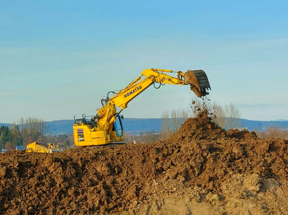 Foto: Martin Zehrer - In Kemnath wird gebaut. Eine riesige Baustelle hat sich auf dem Hegele-Gelände aufgetan.<br />
<br />
16. März 2022 