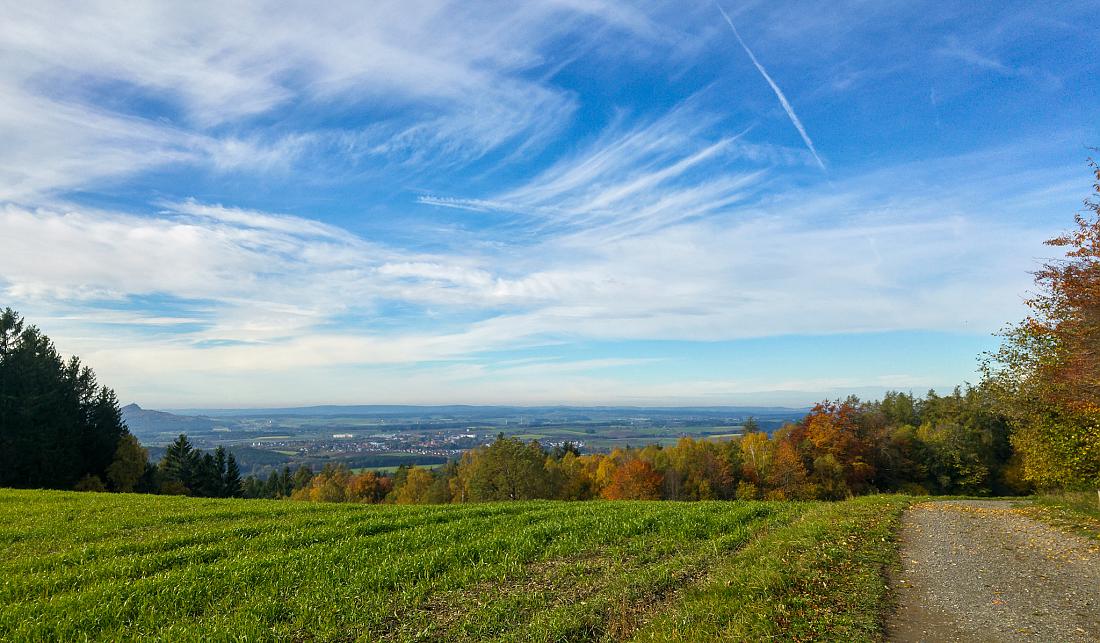 Foto: Martin Zehrer - Der inoffizielle Walter-Sollfrank-Ausichts-Punkt unterhalb des Armesbergs mit Blick übers kamnather Land ;-) 