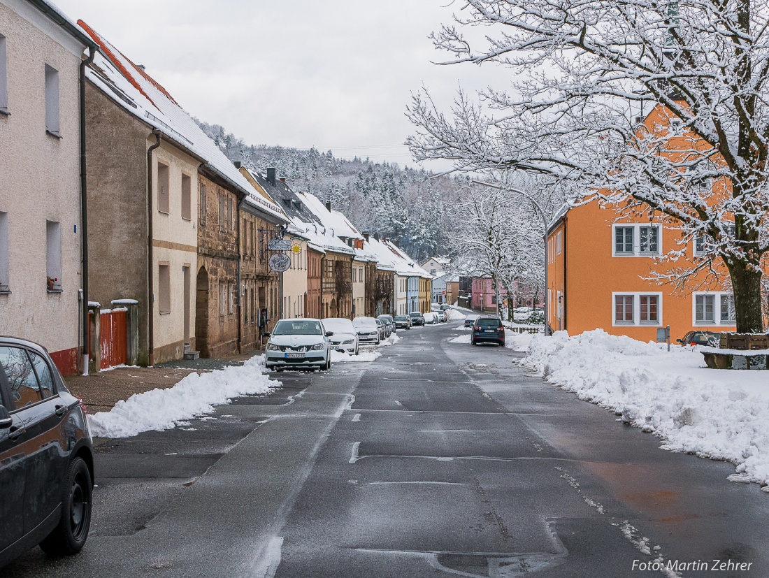Foto: Martin Zehrer - Neustadt am Kulm, rechts mit auf dem Foto, das Rathaus. 