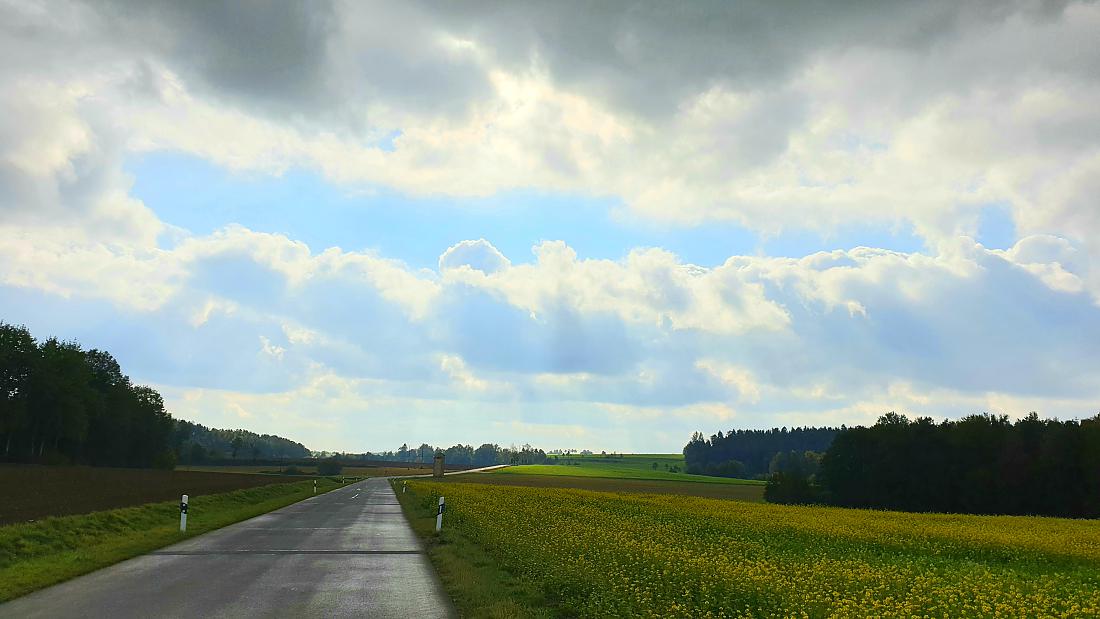 Foto: Martin Zehrer - Das Wolkenloch... tatsächlich erwischten wir bei unserem Herbst-Spaziergang zwischen Kemnath und Immenreuth auch den ein- oder anderen Sonnenstrahl :-) 