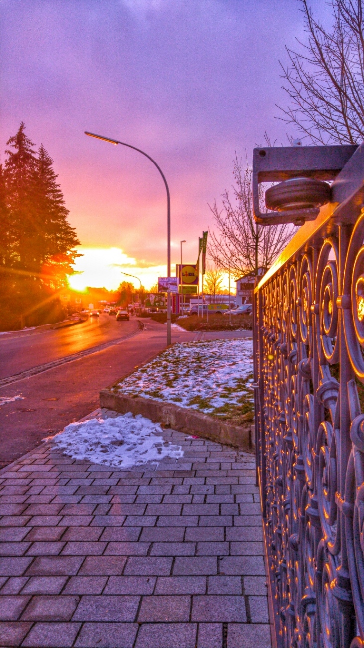 Foto: Martin Zehrer - Gerade noch erwischt. 16:30uhr am 21. Januar 2019, stadtauswärts von Kemnath, Bayreuther Str. 