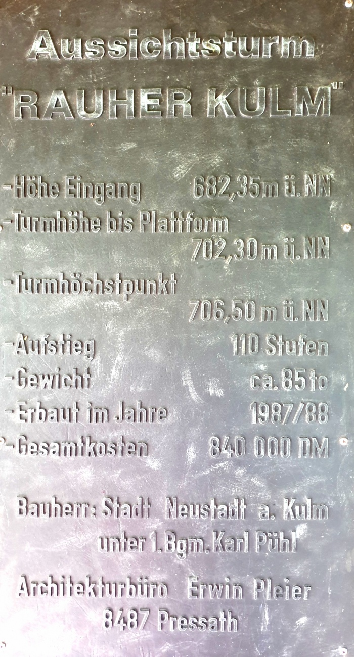 Foto: Martin Zehrer - Die Daten zum Rauhen Kulm: <br />
- Plattform-Höhe ca. 702 Meter<br />
- 110 Stufen<br />
- ca. 85 Tonnen<br />
- erbaut 1987/88<br />
- Kosten 840.000 DM 