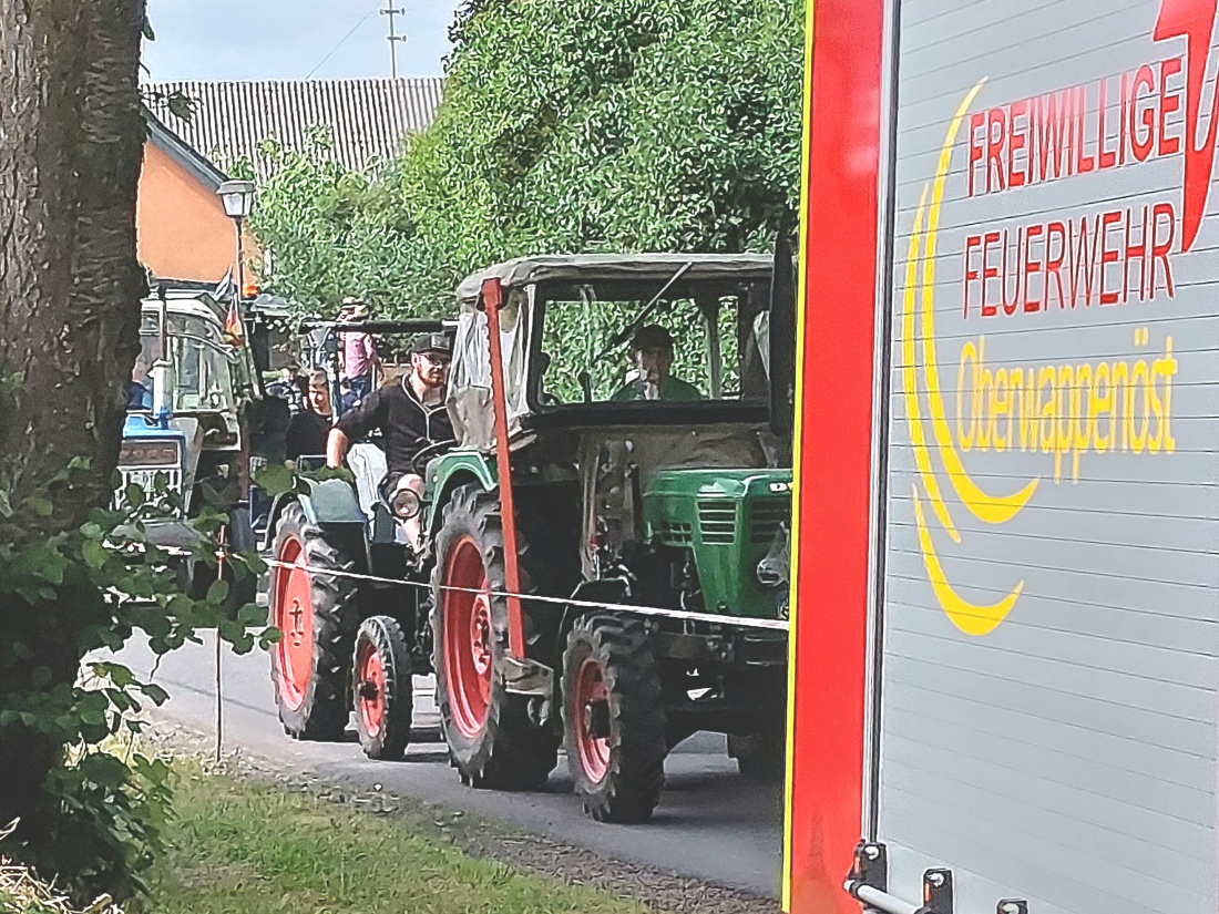 Foto: Martin Zehrer - Bulldogtreffen in Oberwappenöst... über 260 Schlepper strömten in das wunderschöne Dorf am Armesberg...<br />
Eine Meisterleistung aller Beteiligten!!! 