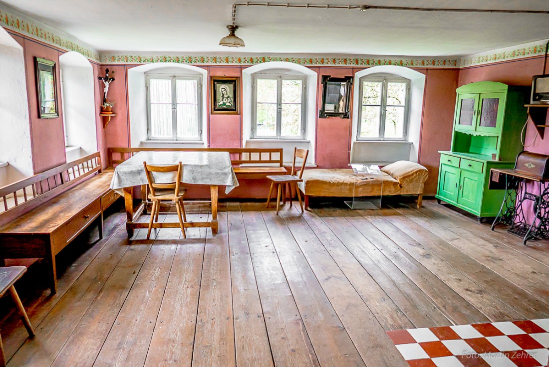 Foto: Martin Zehrer - Das Oberpfälzer Freilandmuseum Neusath-Perschen zeigt das Leben und Wohnen der Menschen in der Oberpfalz der vergangenen Jahrhunderte.<br />
Viele ehemalige Bauernhöfe wurden  