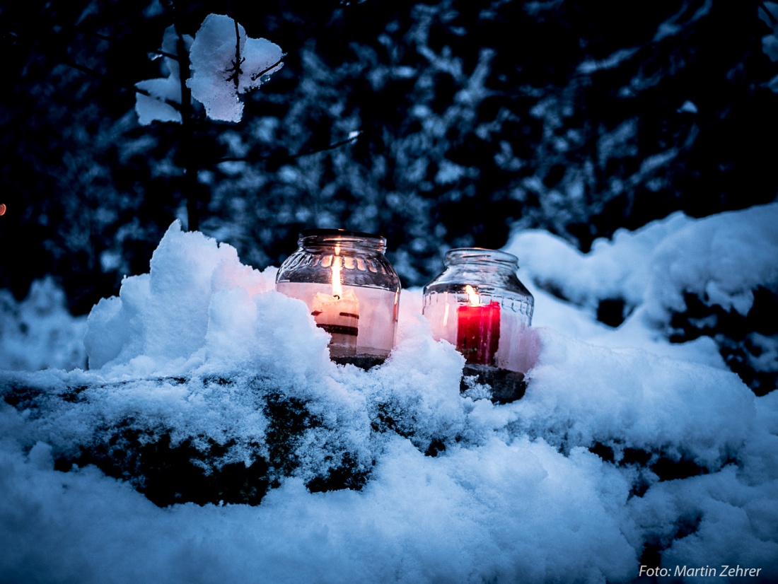 Foto: Martin Zehrer - Rauhnacht bei Pullenreuth an der Glasschleif 2017... Überall standen die Kerzenlichter... 