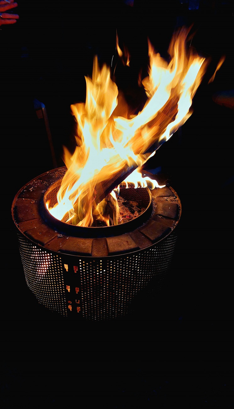 Foto: Martin Zehrer - Wunderschönes Feuer, beste Geburtstags-Party, liebste Menschen!  