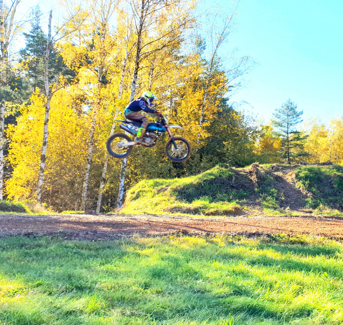 Foto: Martin Zehrer - Motocross bei Pfaffenreuth...<br />
<br />
Nur Fliegen ist schöner! 