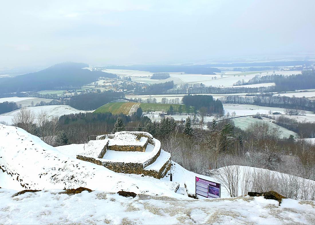 Foto: Martin Zehrer - Zu jeder Seite hat man auf dem Schlossberg <br />
 einen wunderschönen Ausblick 