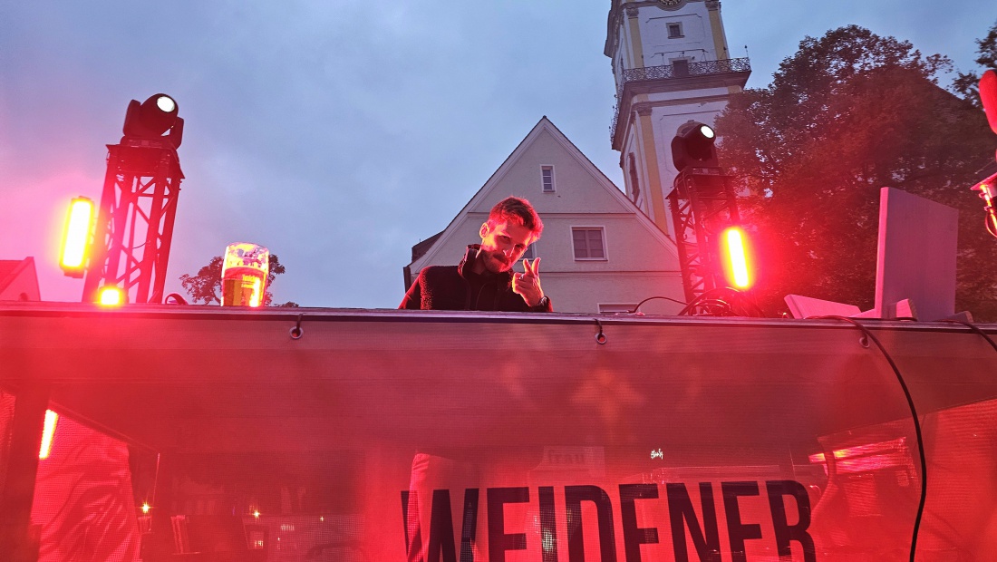 Der DJ beim Altstadtfest in Weiden sorgte für gute  Stimmung...