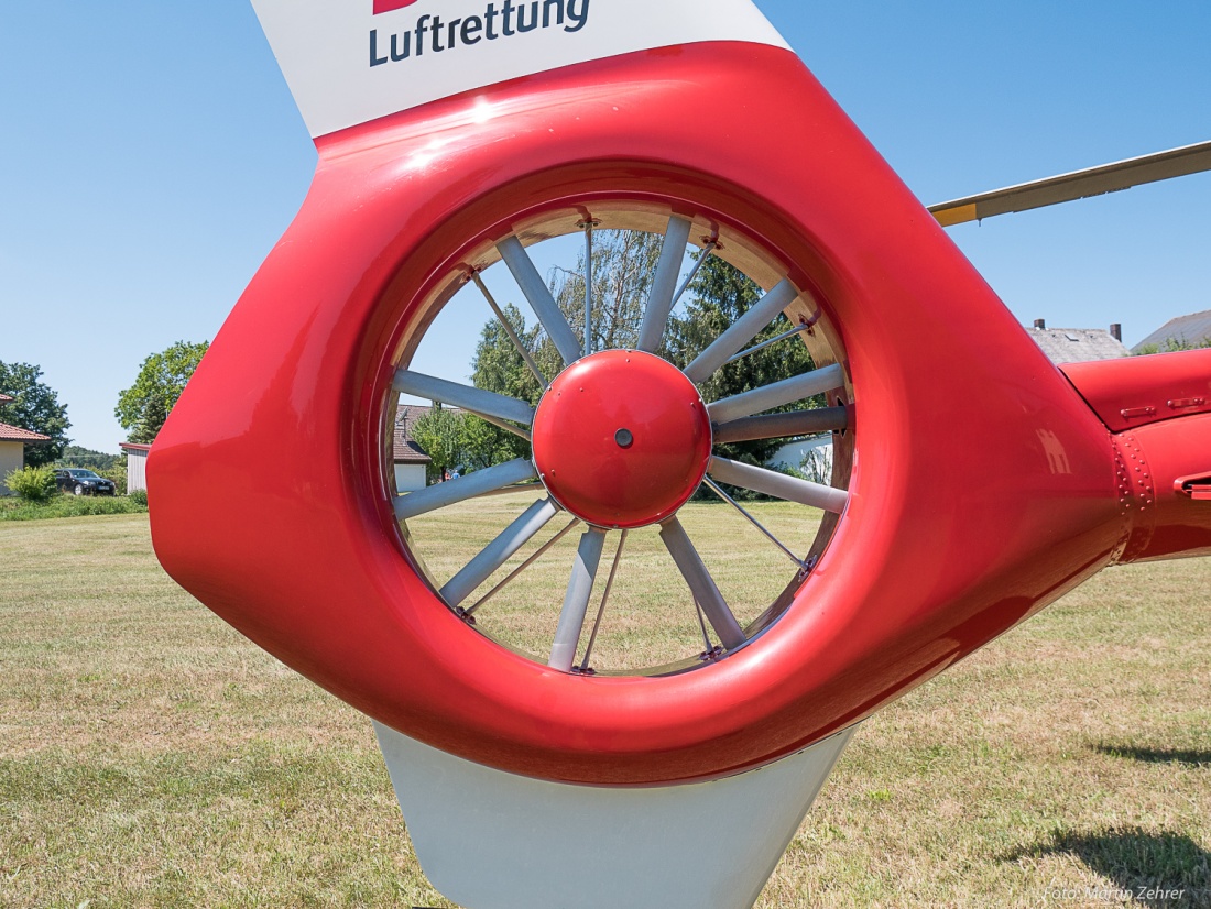 Foto: Martin Zehrer - Der Heckrotor eines Hubschraubers verhindert die Gegendrehung zum Rotor.<br />
<br />
Radtour von Kemnath nach Waldershof, quer durch den Kösseine-Wald... 