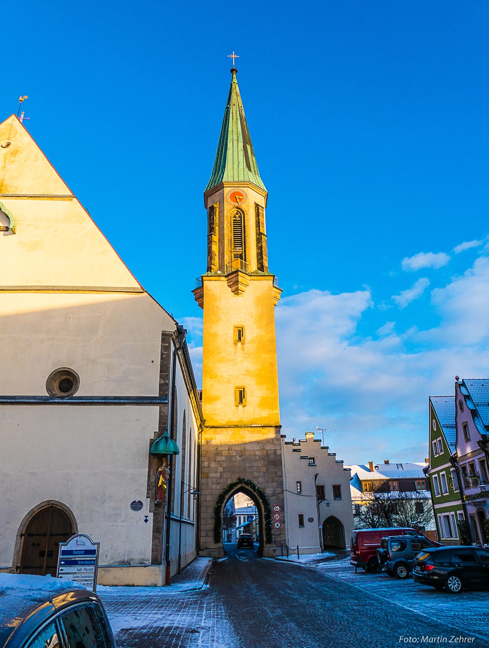 Foto: Martin Zehrer - Steht in der Nachmittags-Sonne... Der kemnather Kirchturm am 2. Januar 2019! 