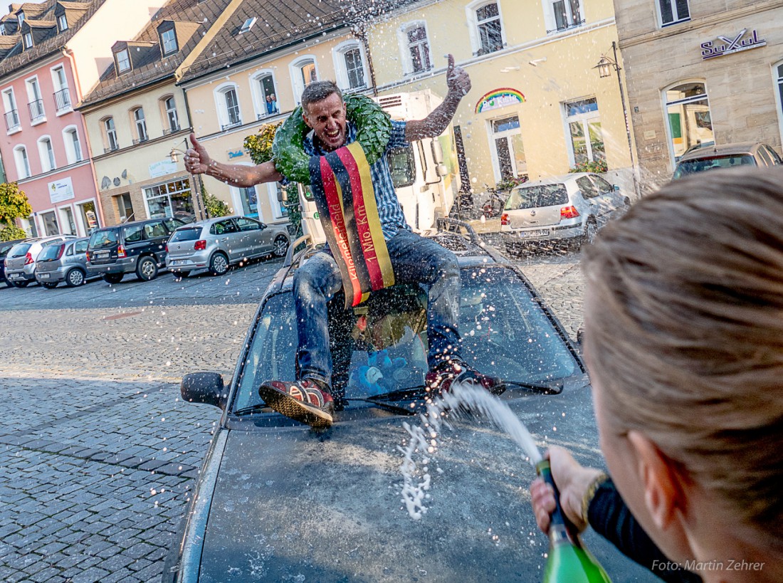 Foto: Martin Zehrer - Sektdusche für die Millionäre 