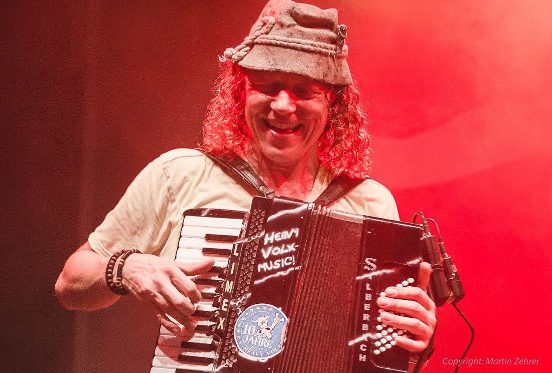 Foto: Martin Zehrer - Der Domml - Troglauer Buam auf Konzert. Heavy Volxsmusic, super Sound und unglaubliche Stimmung 