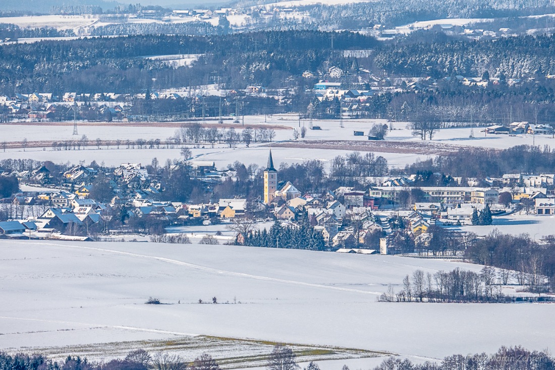 Foto: Martin Zehrer - 6. Januar 2017 - Was für ein Wintertag! <br />
<br />
Kulmain von Godas aus erblickt... gut zu erkennen die Kireche mitten im Ort. 