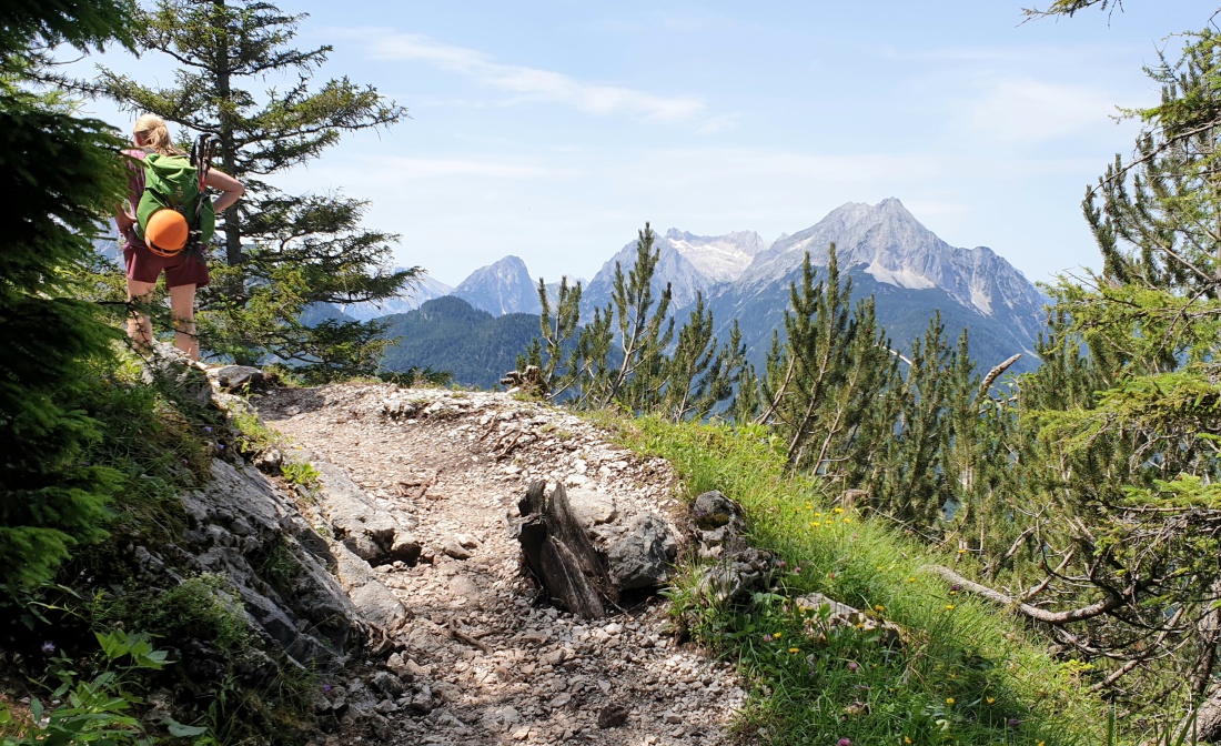 Foto: Martin Zehrer - Fast oben angekommen!!!<br />
Nach über zwei Stunden Aufstieg zur Mittenwalder Hütte, wird man kurz vorm Ziel mit diesem Ausblick belohnt. 