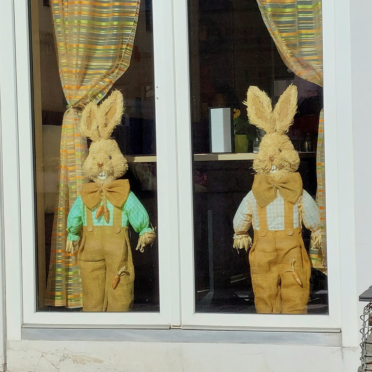 Foto: Martin Zehrer - Osterhasen lauern in der ältesten Bäckerei<br />
- Bäcker-Adl - in Kemnath aufs Osterfest. 