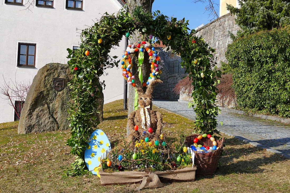 Foto: Martin Zehrer - Es ist bald Ostern... Hier der Osterhase in Ebnath ;-) 