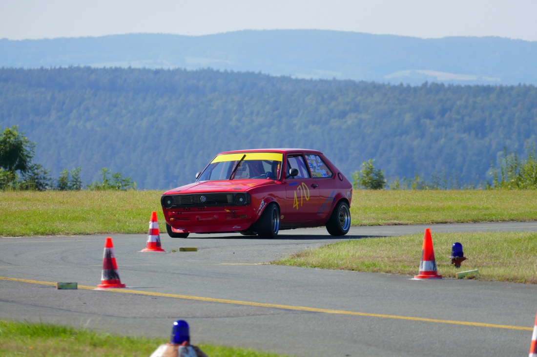 Foto: Martin Zehrer - Polo... Mit Speed in die Kurve...<br />
<br />
Flugplatz-Slalom des MSC-Sophiental. Bestes Wetter, top Teilnehmer, fairer Motorsport Nähe Bindlach! 