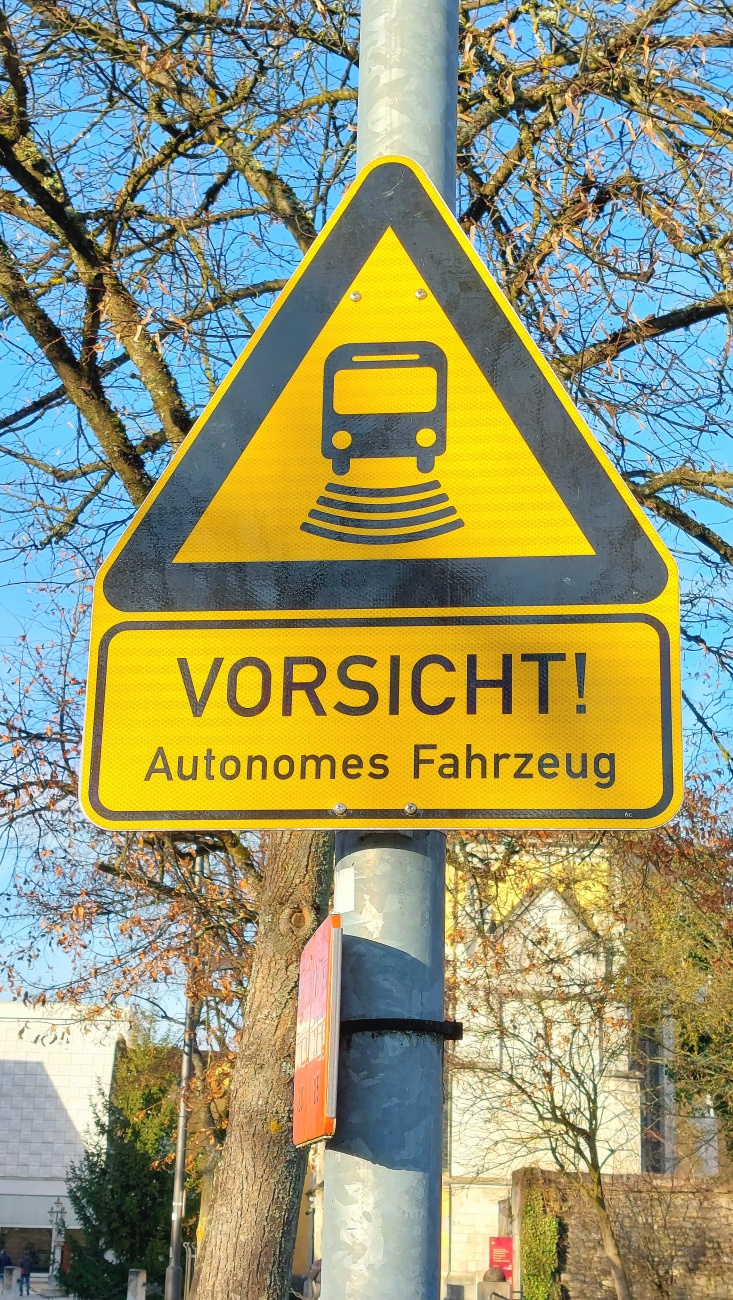 Foto: Martin Zehrer - Autonomes Fahrzeug in Kehlheim.  