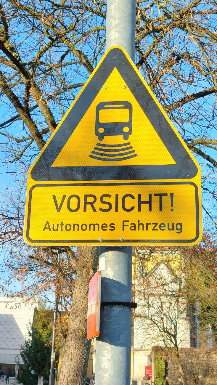 Foto: Martin Zehrer - Autonomes Fahrzeug in Kehlheim.  