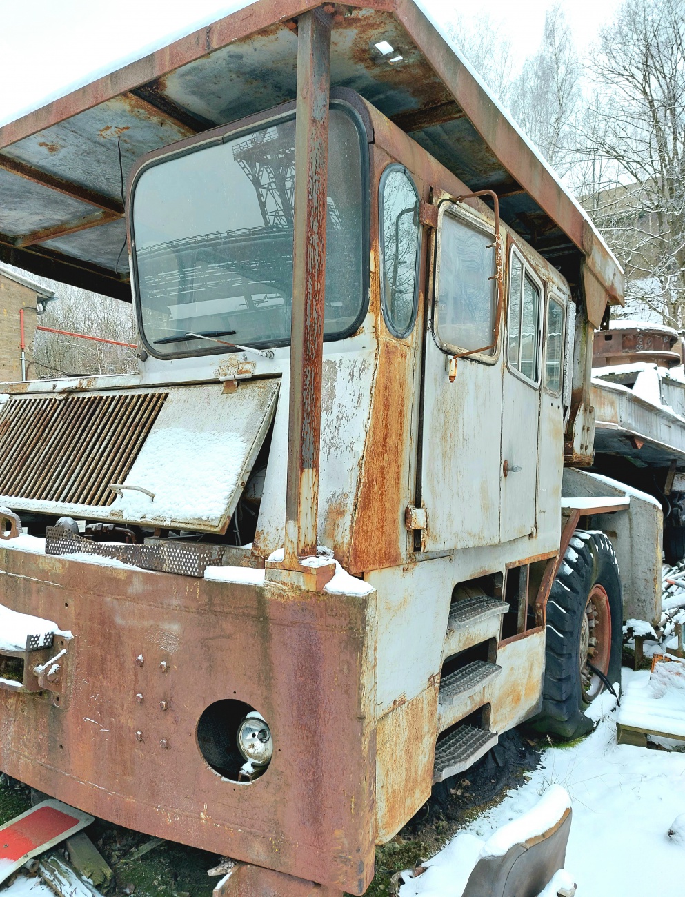 Foto: Martin Zehrer - Der Schlacke-Transporter auf dem Gelände der Maxhütte in Sulzbach Rosenberg. <br />
<br />
Hersteller ist Faun 