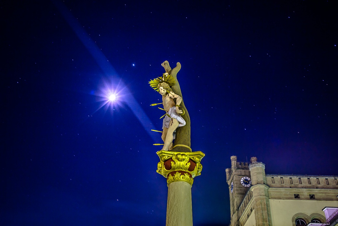 Foto: Martin Zehrer - Erinnerung: Statue im Mondlicht... 