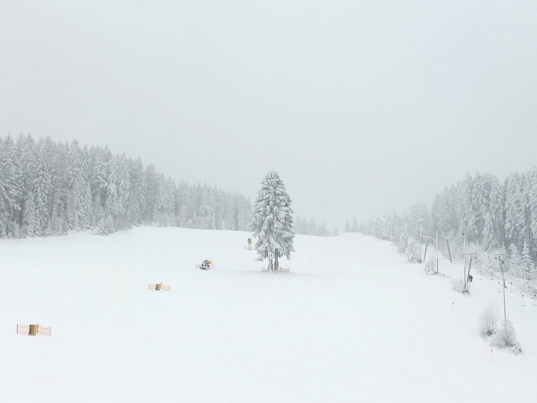 Foto: Martin Zehrer - Der Mehlmeisler Skilift am 30. Januar 2023.<br />
<br />
Ach ja, Parken kostet dort jetzt vermutlich 3 Euro... 