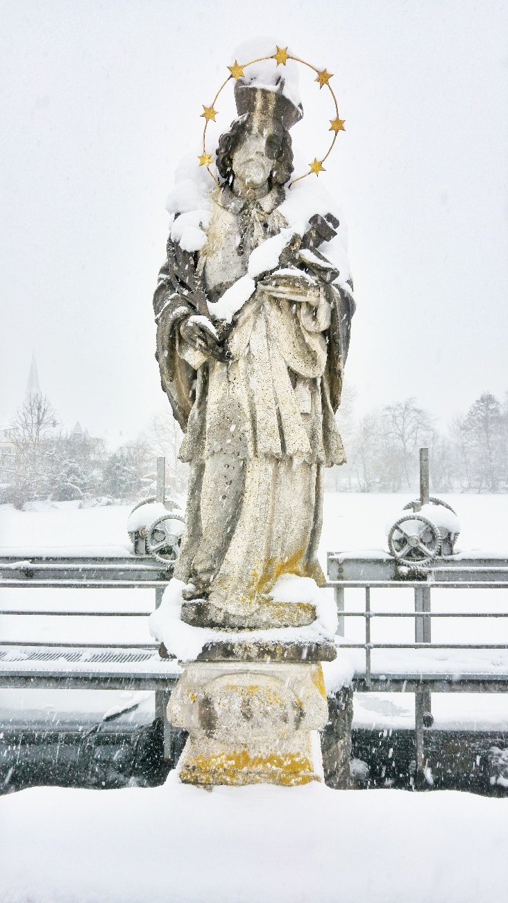 Foto: Jennifer Müller - Und wieder wird Kemnath frisch "angezuckert" ;-)<br />
Aufgenommen am 19.01.2021 bei ca. -1 Grad und heftigem Schneetreiben... 