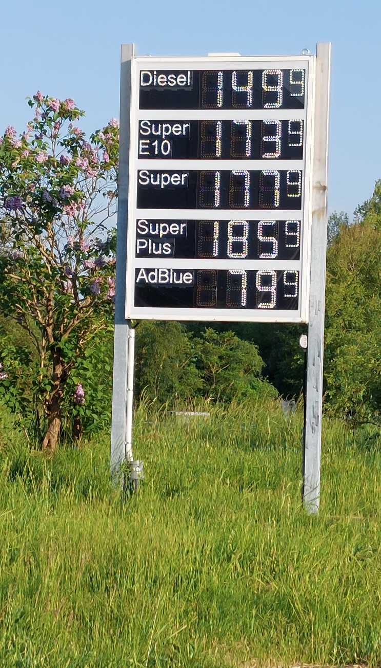 Foto: Martin Zehrer - Sprit-Preise an einer Tankstelle bei Neusorg...<br />
<br />
Am 28. Mai 2023<br />
<br />
Diesel, Benzin,  Super 