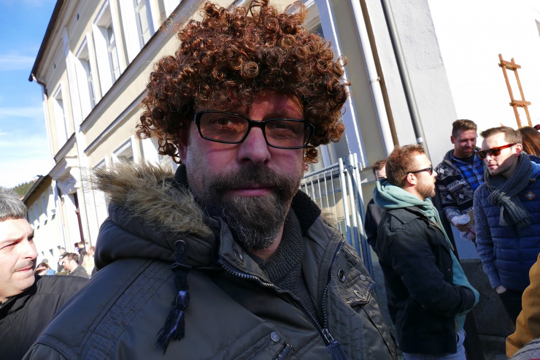 Foto: Martin Zehrer - Locken-Ralf ;-)<br />
<br />
44. Faschingszug durch Waldeck am 7. Februar 2016!<br />
<br />
Tanzen, lachen und Gaudi machen ;-)<br />
<br />
Viele Gaudiwagen und unzählige Besucher trafen in Waldeck  