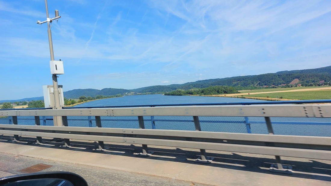 Foto: Martin Zehrer - Über die Donau - Riesig und sehr breit 