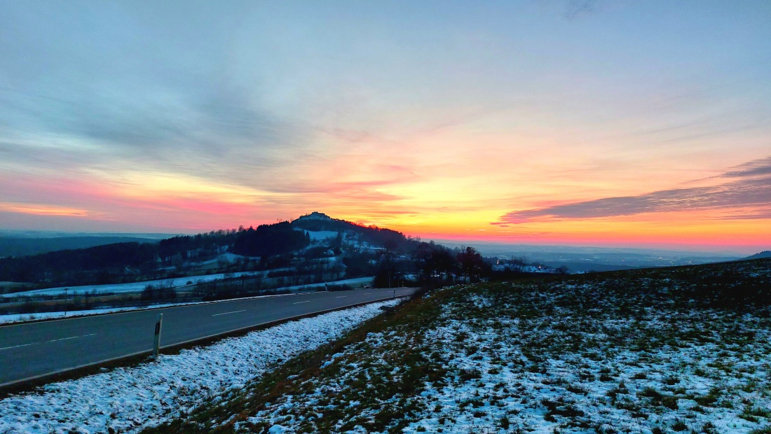 Foto: Martin Zehrer - Der Waldecker Schlossberg im Sonnenuntergang... 