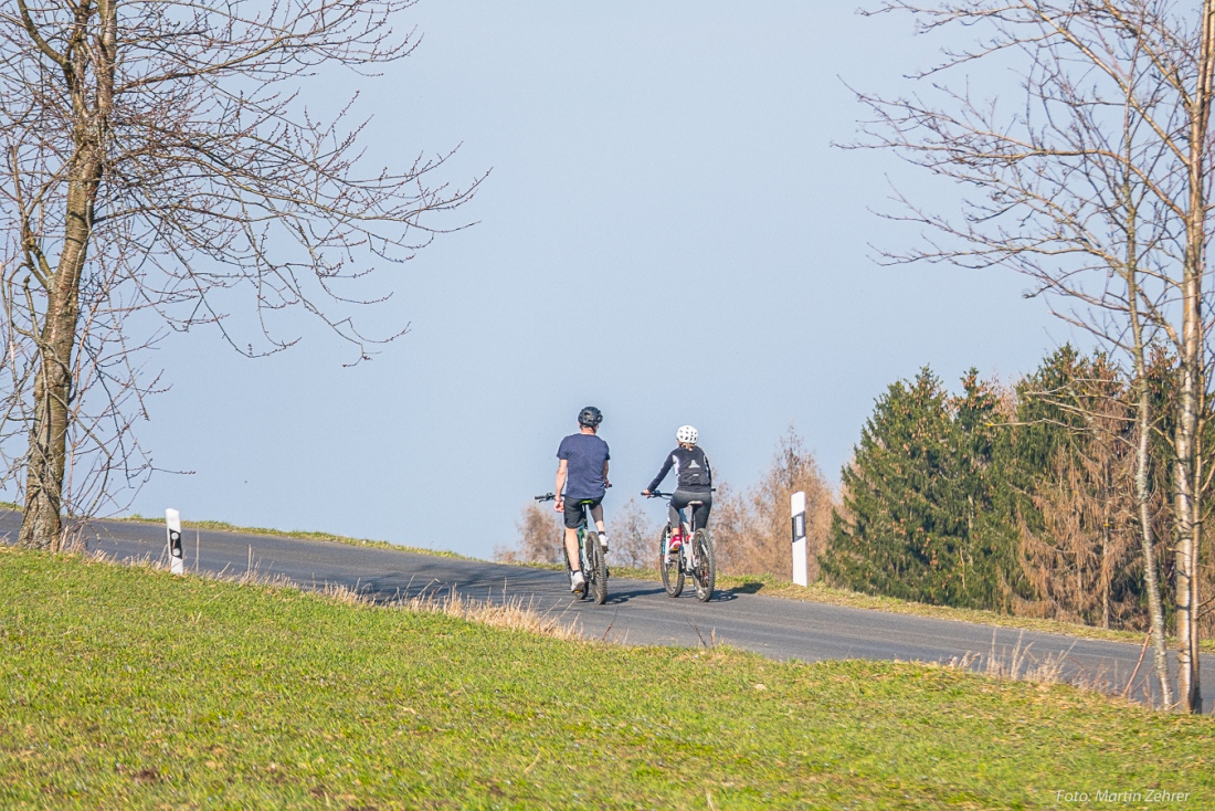 Foto: Martin Zehrer - Frühlings-Tour...<br />
<br />
Samstag, 23. März 2019 - Entdecke den Armesberg!<br />
<br />
Das Wetter war einmalig. Angenehme Wärme, strahlende Sonne, die Feldlerchen flattern schreiend üb 