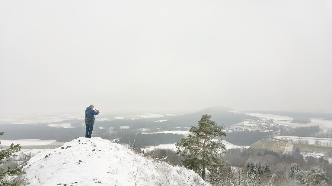 Foto: Jenny Müller - Die Anstrengungen des Aufstieges werden mit einer grandiosen Aussicht übers kemnather Land und die wunderschöne Umgebung belohnt. 