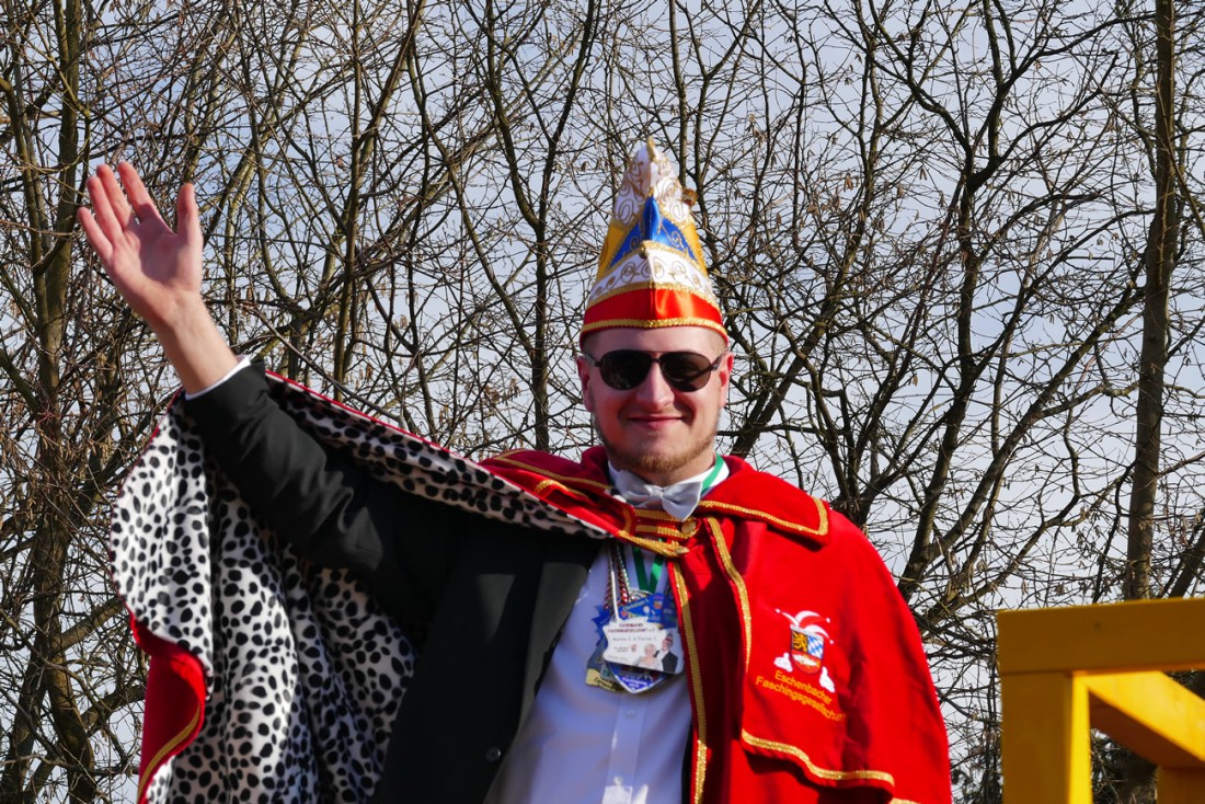 Foto: Martin Zehrer - Helau!!!<br />
<br />
44. Faschingszug durch Waldeck am 7. Februar 2016!<br />
<br />
Tanzen, lachen und Gaudi machen ;-)<br />
<br />
Viele Gaudiwagen und unzählige Besucher trafen in Waldeck aufeina 