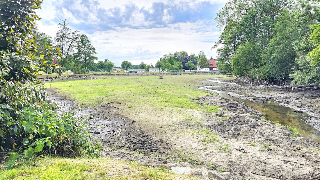 Kemnather Stadtweiher ohne Wasser...