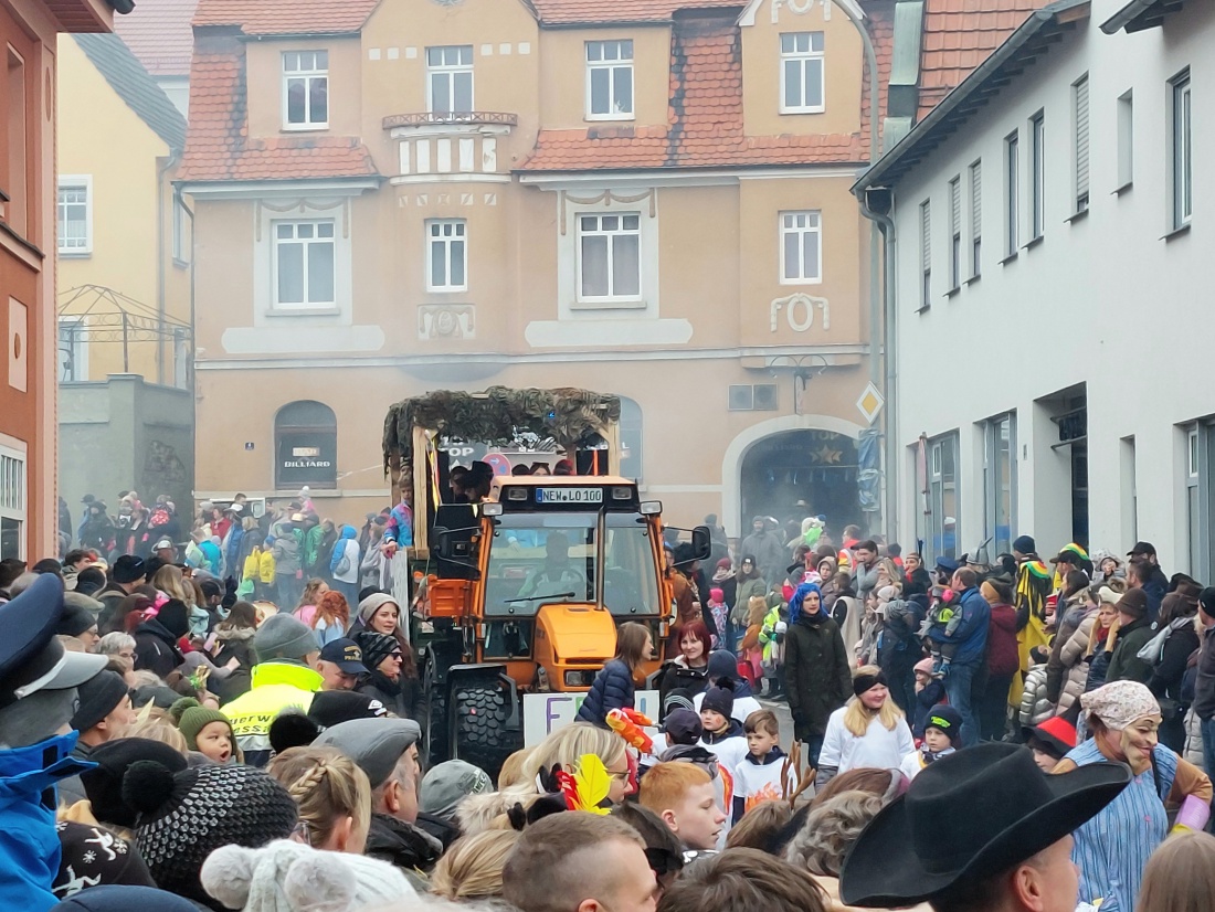 Foto: Martin Zehrer - Gigantischer Faschingszug durch Pressath, Helau - Was für eine stimmungsvolle Gaudi!!! 