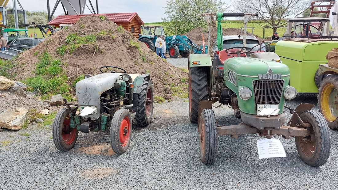 Foto: Martin Zehrer - Bulldogtreffen in Kirchenpingarten am 7. Mai 2023.<br />
Über 300 Bulldog waren da, die Zuschauer genossen dieses best organisierte Fest.<br />
Es gab unglaublich viele historische 