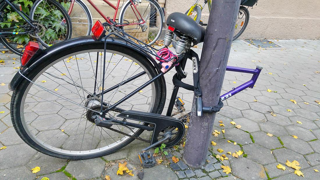 Foto: Martin Zehrer - In Bayreuth, auf dem Weg zum Inder...<br />
<br />
Wichtig: Das Fahrrad immer mit einem hochwertigen Schloß sichern!:-) 