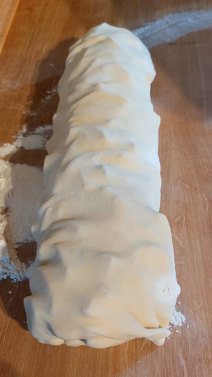 Foto: Martin Zehrer - Apfelstrudel fast fertig, nur noch in den Ofen... 