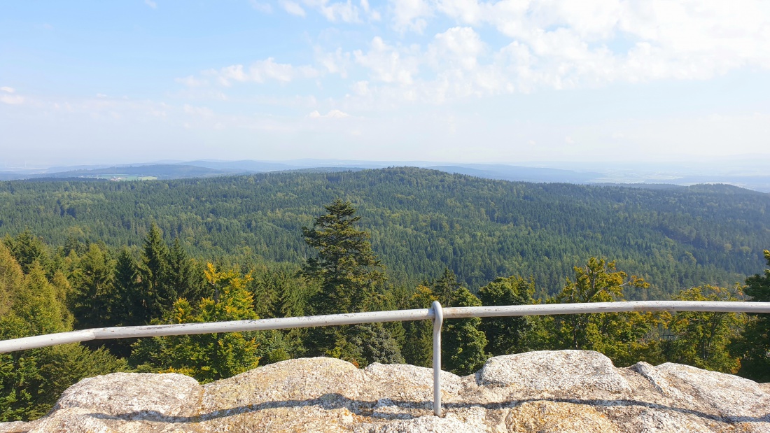 Foto: Martin Zehrer - Burgruine Weißenstein <br />
-  Booooaaahhh... Was für eine unglaublich tolle Aussicht über den Steinwald!!! 