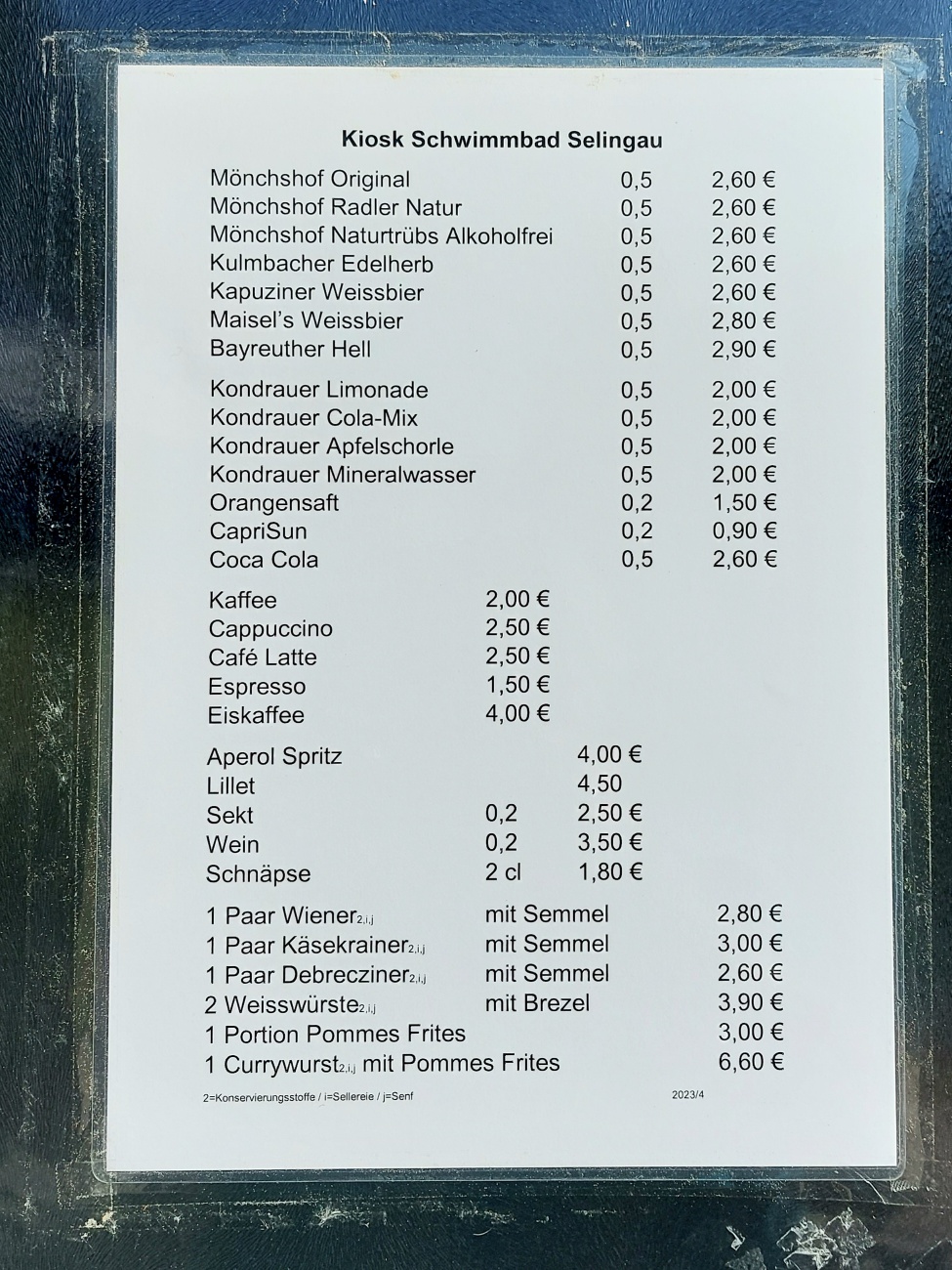 Foto: Martin Zehrer - Preise für Speisen und Getränke am Freibad Selingau. <br />
<br />
Momentaufanahme am 12. Juni 2023 - können bereits verändert sein... 